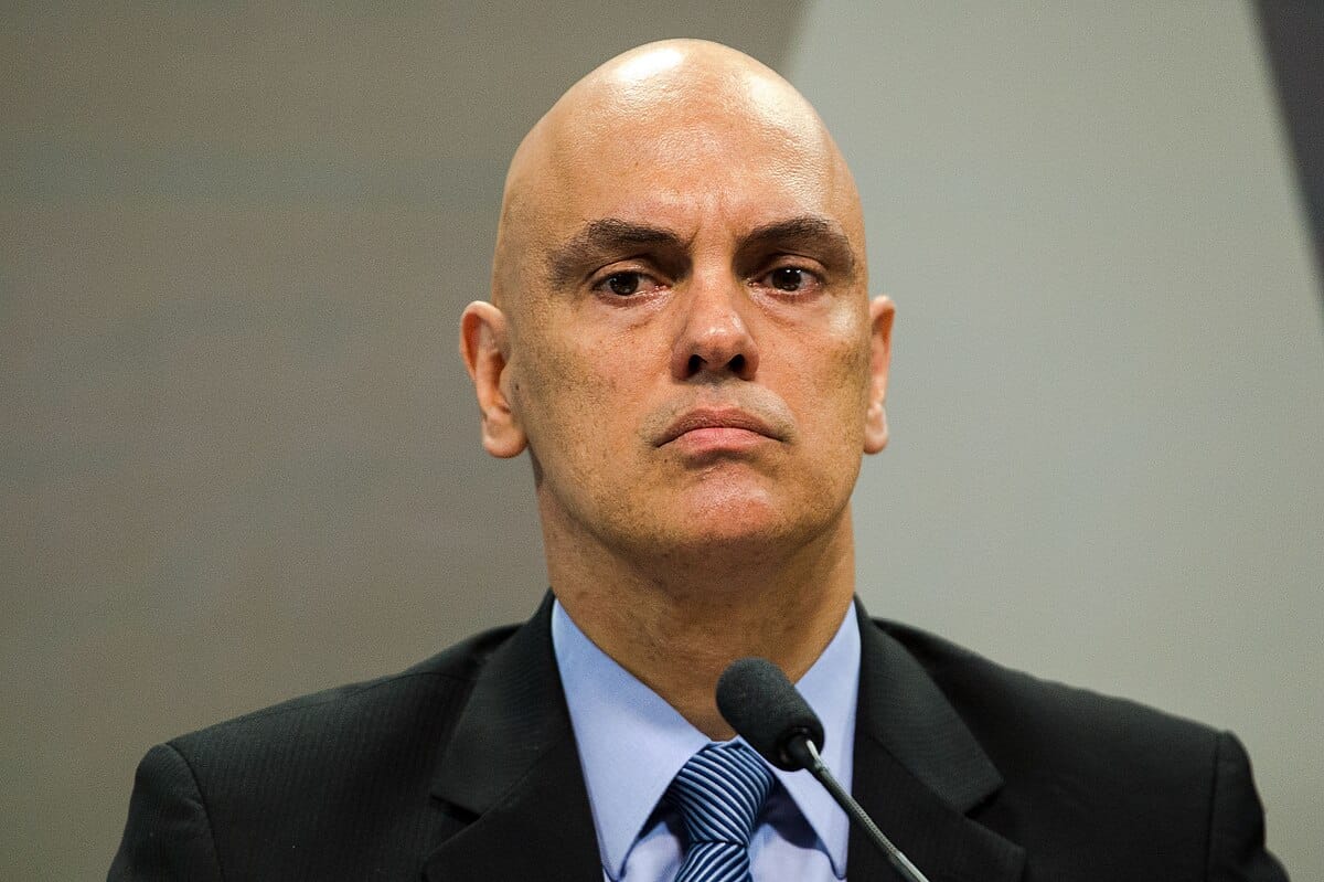 Oposição na Câmara anuncia pedido de impeachment de Alexandre de Moraes por caso Banco Master