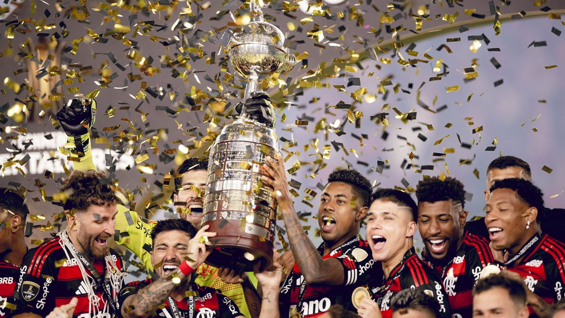 Retrospectiva: Flamengo domina o futebol masculino brasileiro em 2025
