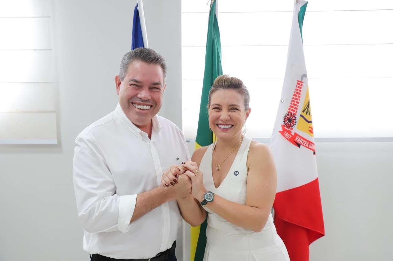 Gestão Flávia Moretti encerra 2025 com 16 trocas no secretariado e crise política com vice e Câmara