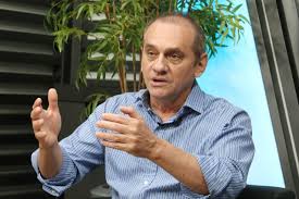 Com Mauro Mendes a três meses para iniciar disputa ao Senado, aliados iniciam críticas