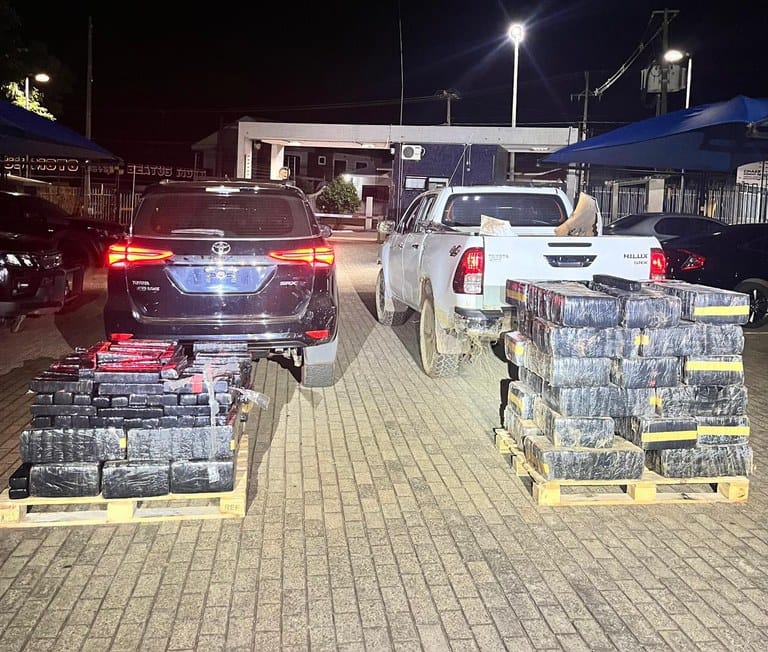 Ação conjunta apreende 1 tonelada de maconha e recupera dois veículos na fronteira de MS e PR