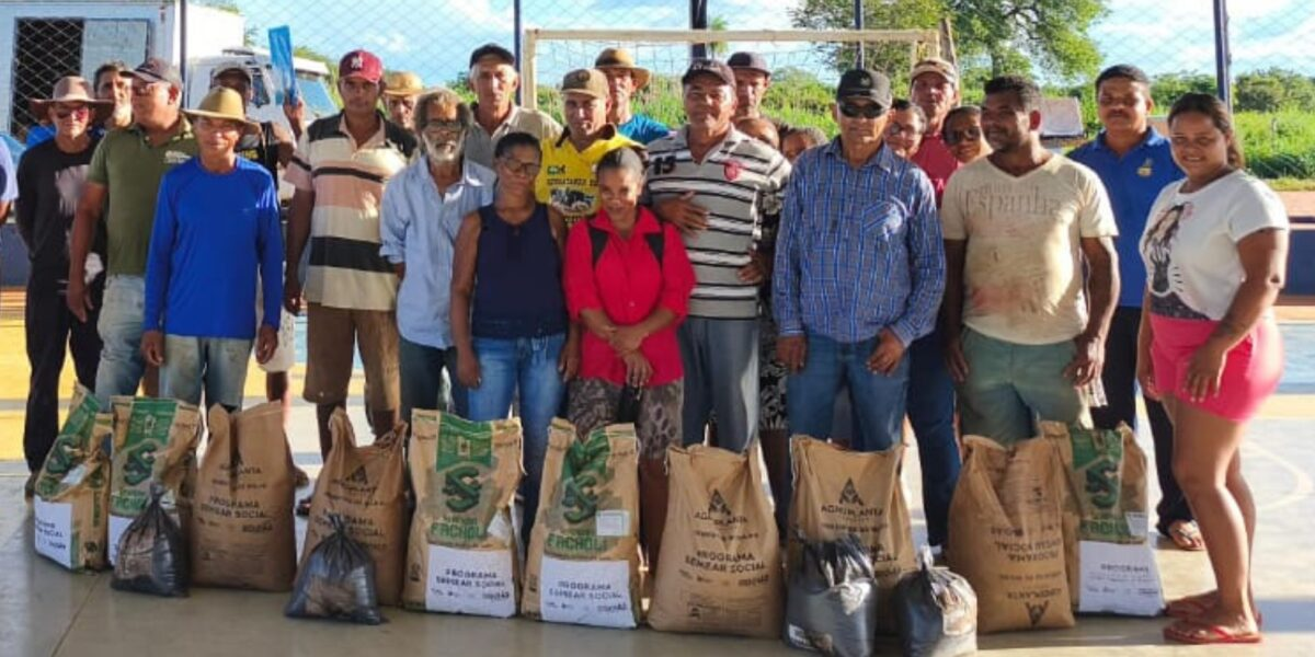 Emater inicia entregas do Semear Social