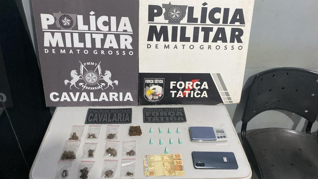 Cavalaria da Polícia Militar apreende 73 porções de drogas e prende dois suspeitos por tráfico