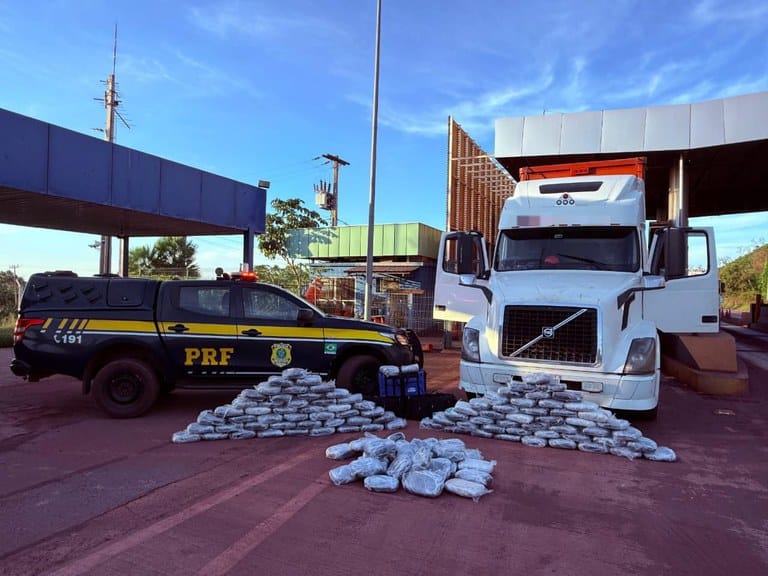 PRF apreende 172 Kg de skunk em Corumbá-MS