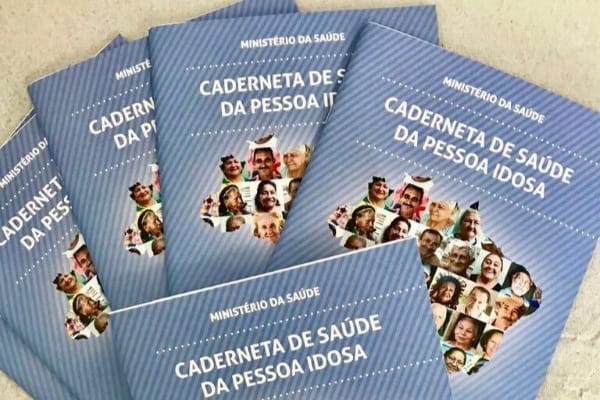 Saúde lança versão atualizada da Caderneta da Pessoa Idosa