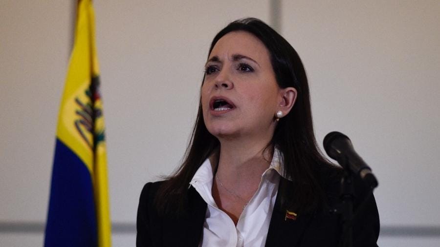 Descartada por Trump, Corina ataca Delcy e promete voltar à Venezuela