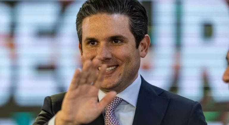 MP pede que TCU apure possível desvio de finalidade no uso de aeronaves da FAB por Hugo Motta