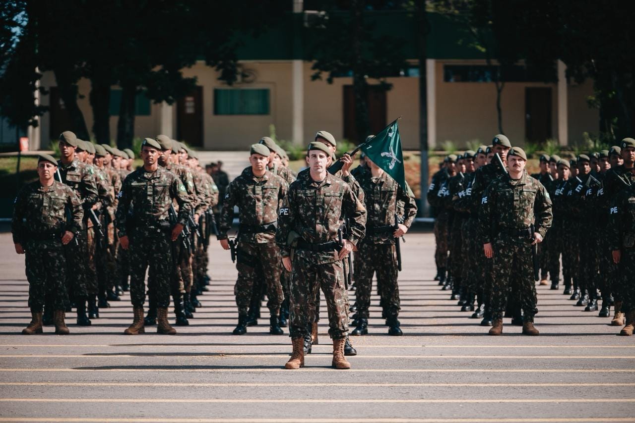 PMDF participa de solenidade de entrega da Medalha Sexagenários do Exército Brasileiro