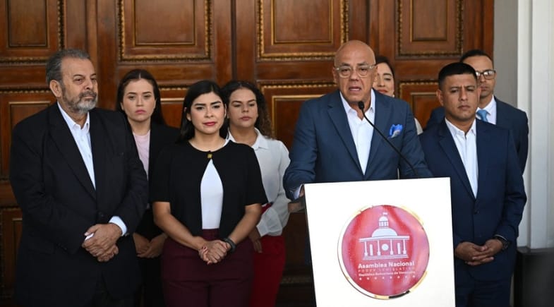 Venezuela anuncia libertação de presos políticos em gesto de “paz” após mudança de governo