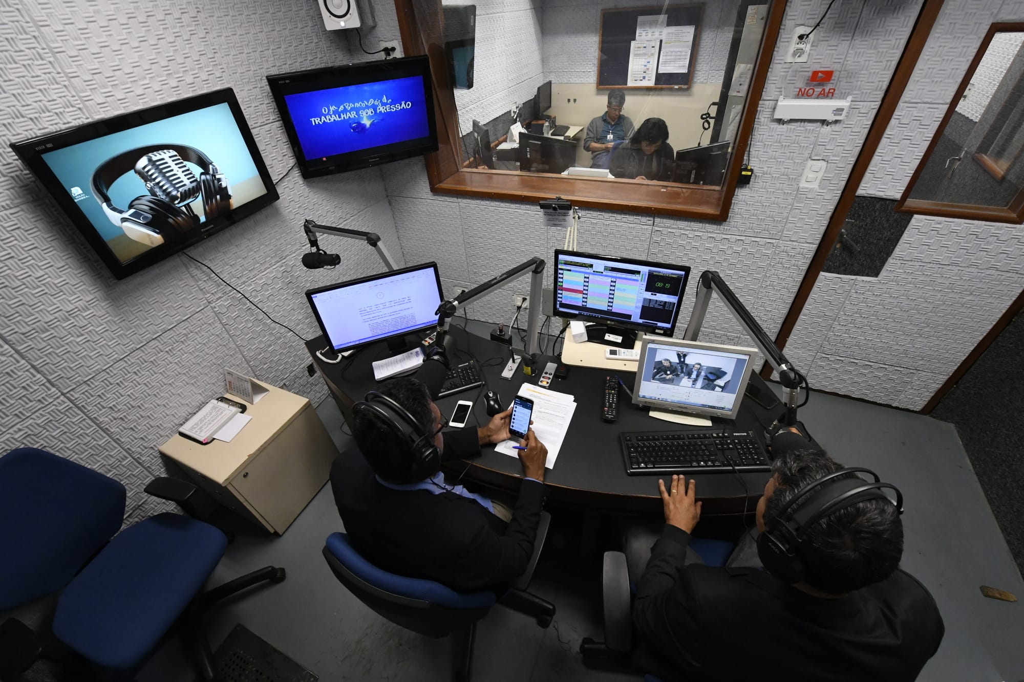 Sancionadas normas para emissão de carteira profissional de radialista