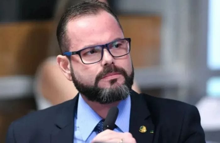 Relator no TSE vota contra cassação do senador Jorge Seif