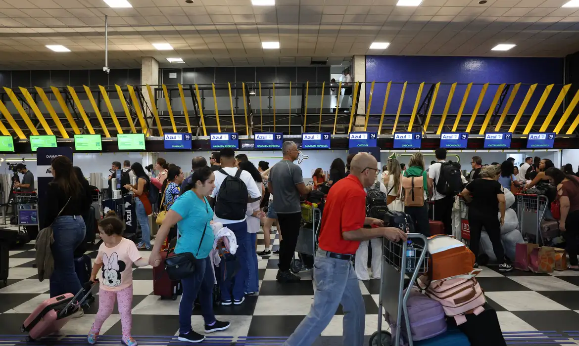 Governo federal anuncia investimentos de R$ 4,6 bilhões em aeroportos