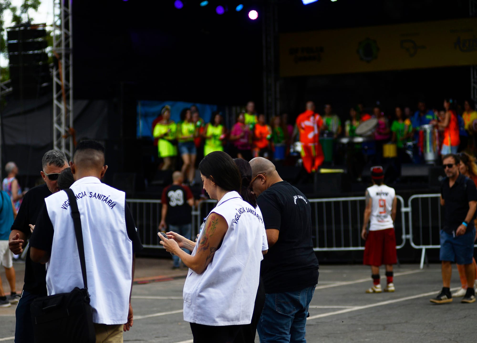 Vigilância Sanitária do DF apreende mais de 1,2 mil produtos irregulares durante o Carnaval