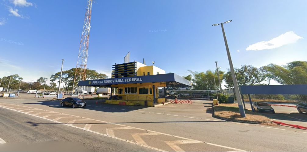 Saúde distribui insumos de prevenção às ISTs no posto da PRF, em Hidrolândia