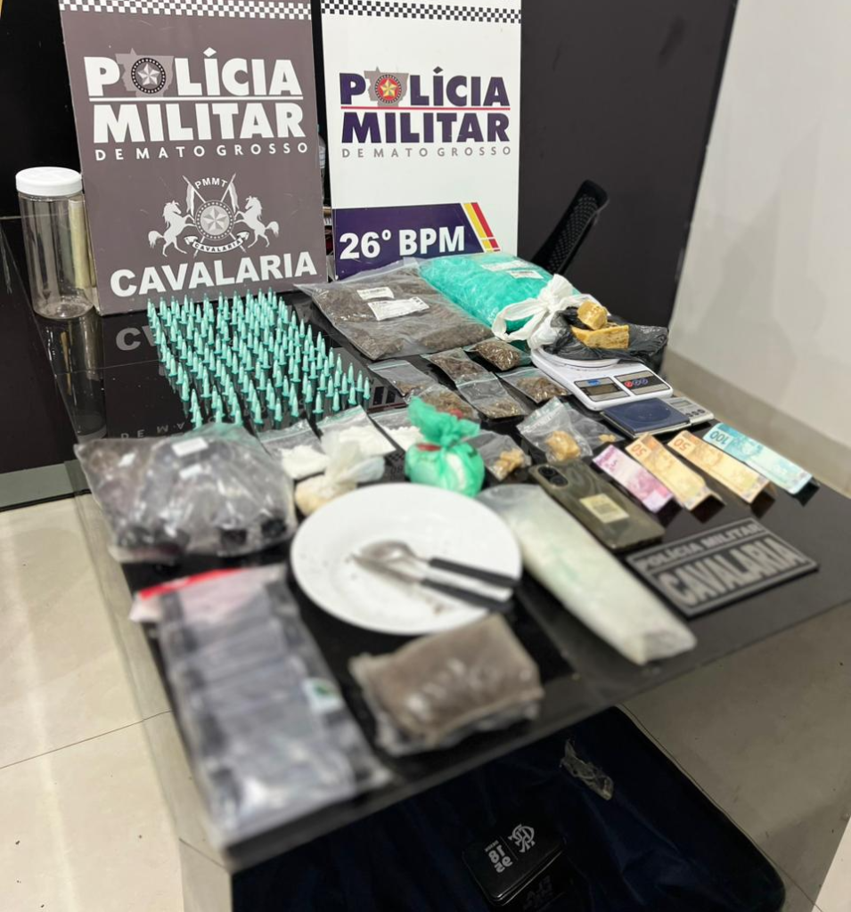 Cavalaria da Polícia Militar prende três pessoas suspeitas por tráfico de drogas e abandono de incapaz