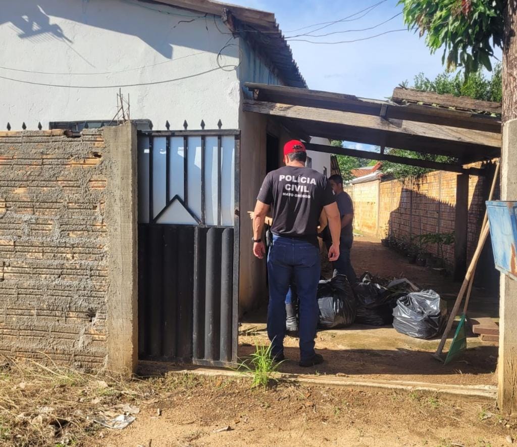 Polícia Civil prende tesoureira de facção criminosa durante cumprimento de mandado em Nova Xavantina-MT