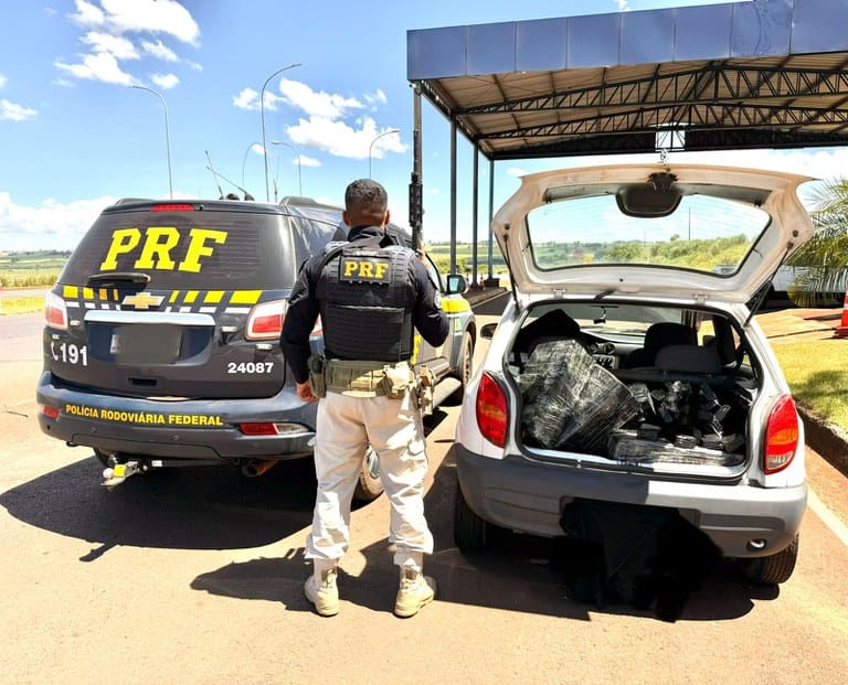 PRF apreende 122 Kg de maconha em Mundo Novo (MS)