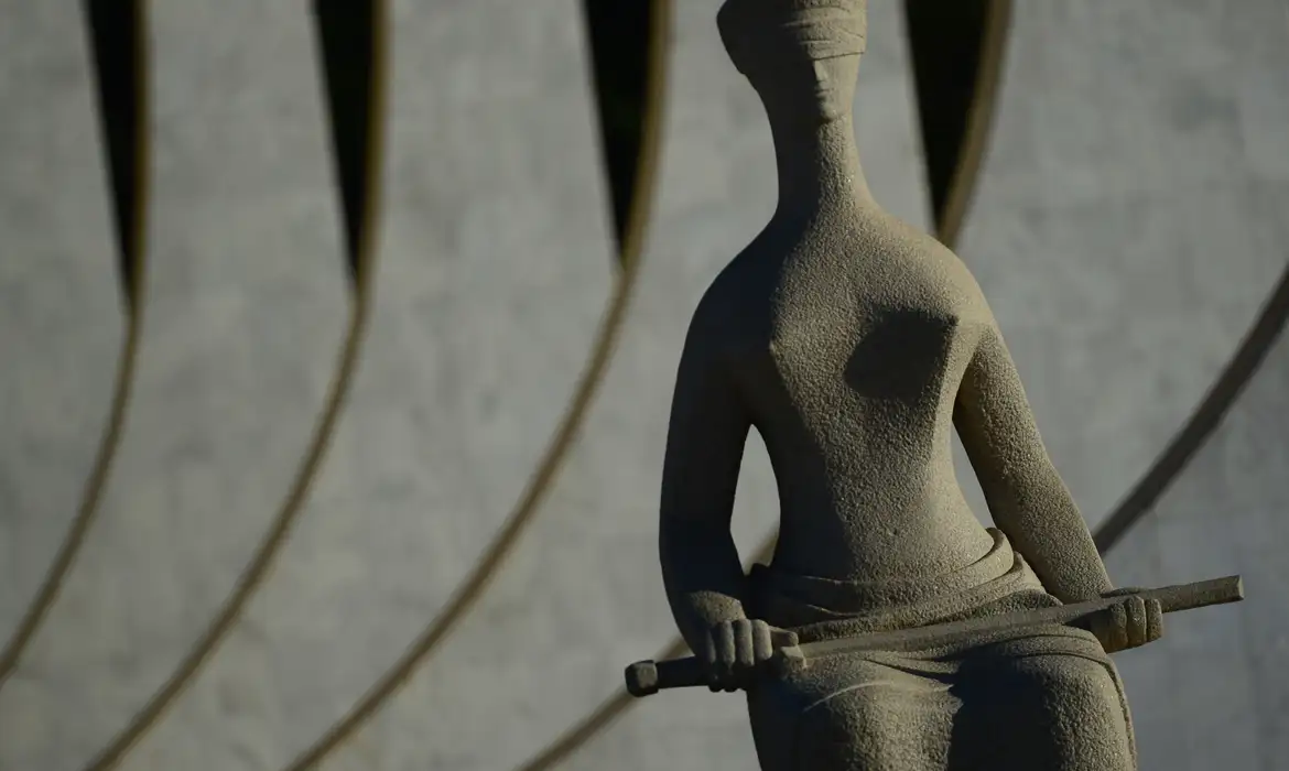 STF forma maioria contra aposentadoria especial a vigilantes