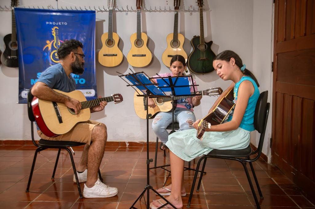 Novos talentos de Nobres-MT se apresentam no encerramento de projeto de formação em Viola Caipira, Violão e Flauta Doce