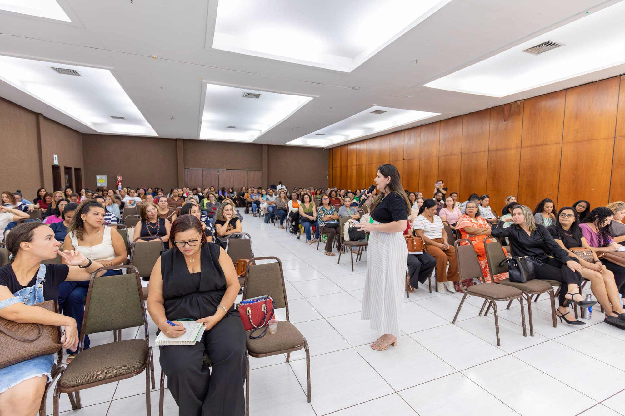 Formação de professores da rede municipal fortalece inclusão de estudantes com autismo em Cuiabá-MT