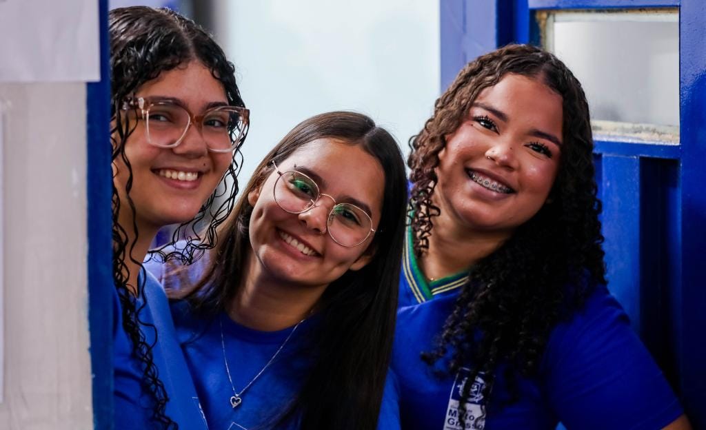 Governo de MT institui política estadual para prevenir violência e reforçar segurança nas escolas