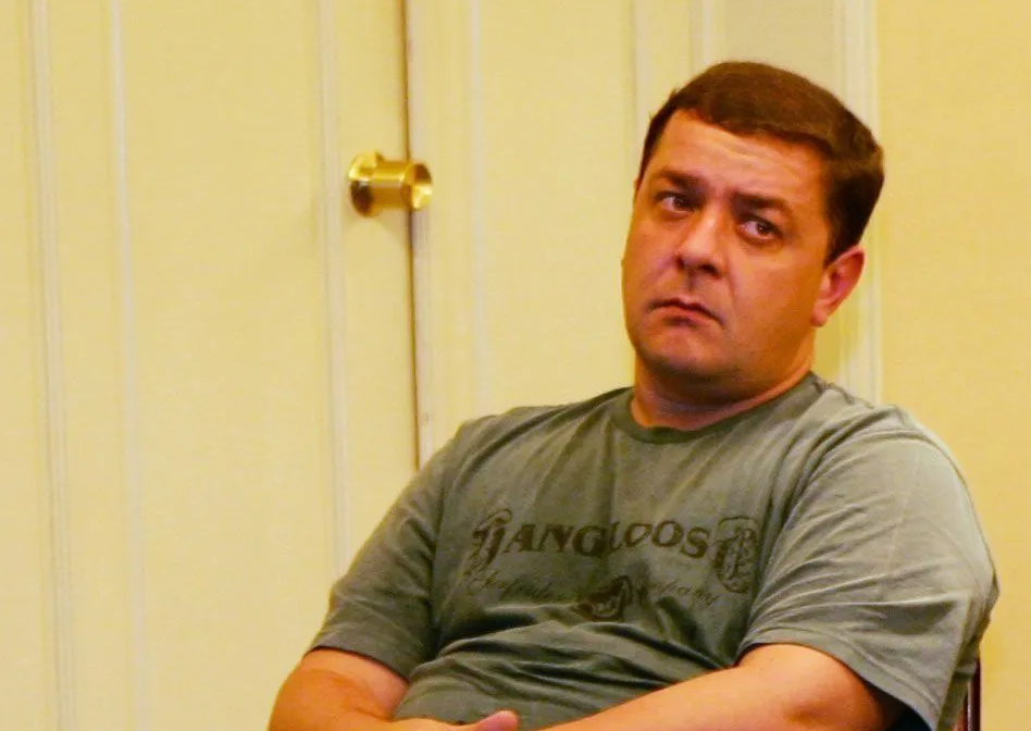 PF alerta STF sobre risco de fuga de Lulinha; defesa alega viagem de negócios à Europa