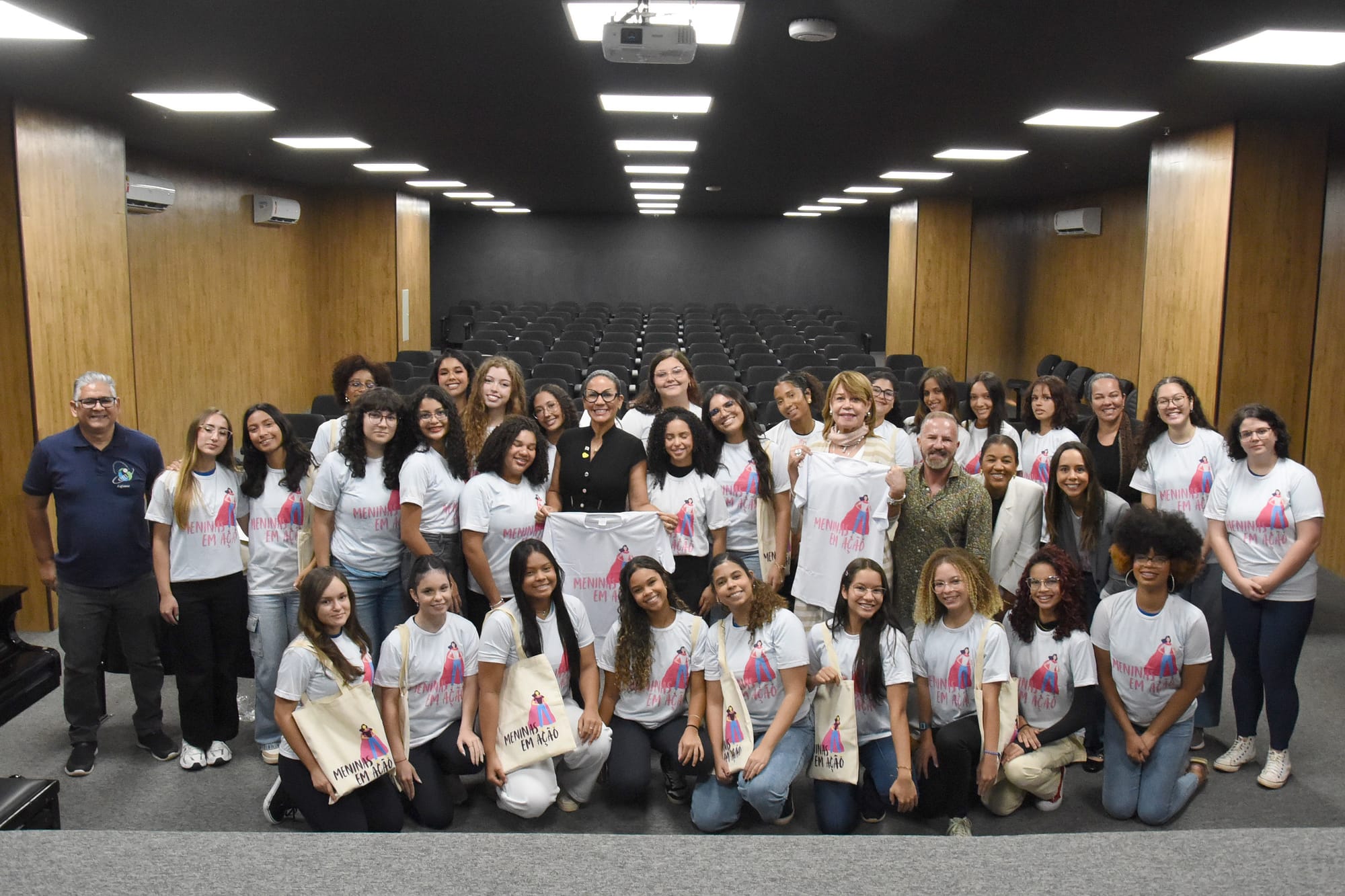 Programa Meninas em Ação incentiva protagonismo feminino entre estudantes da rede pública de ensino