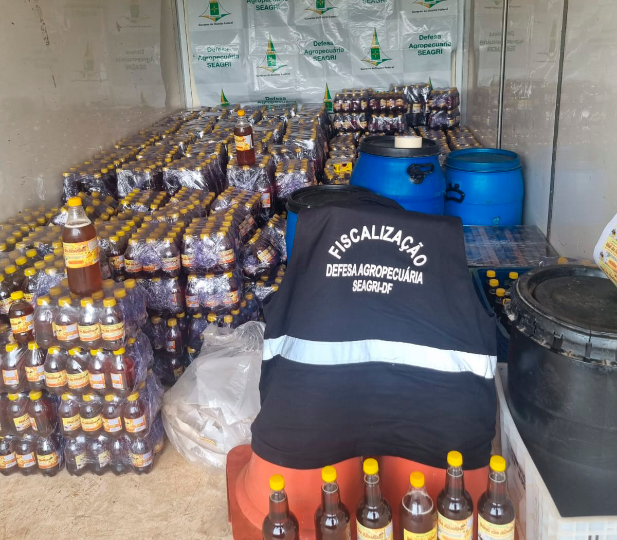 Operação HoneyPot apreende mais de 2,3 toneladas de mel irregular em Ceilândia-DF