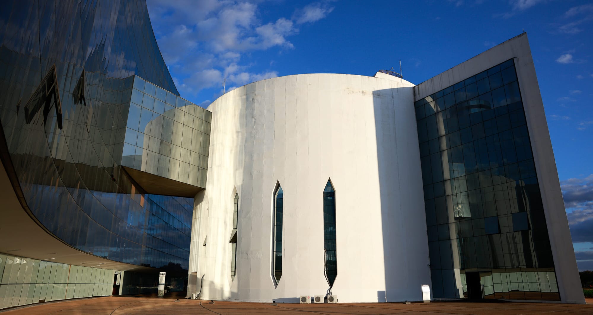 STF determina início do cumprimento de pena de condenados do Núcleo 2 da tentativa de golpe