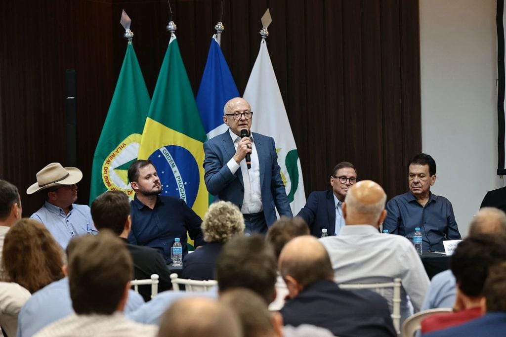 Governador de MT anuncia manutenção do congelamento do Fethab até fim do ano e fim da dobra do imposto em 2027