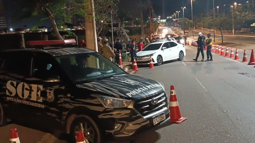 Operação Lei Seca fiscaliza 930 veículos e prende 93 condutores por embriaguez ao volante