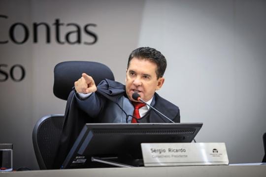 Sérgio Ricardo determina suspensão imediata de contrato de R$ 133,7 milhões para obra na BR-163