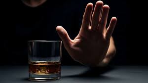 Mais brasileiros evitam o álcool e fabricantes se reposicionam para bebidas sem e com baixo teor alcoólico