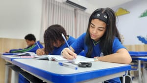 Escolas ficam abertas nas férias e pais ainda podem garantir matrícula para 2026