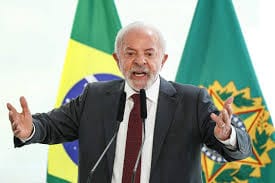 Lula sanciona lei que reduz isenções tributárias e aumenta taxação de apostas e fintechs