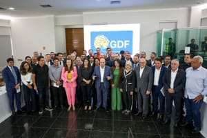 Ibaneis reúne equipe e anuncia decreto para organizar execução orçamentária do DF em 2026