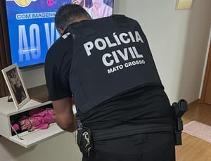 Polícia Civil cumpre 43 ordens judiciais para apurar inserção de dados falsos em sistemas do município