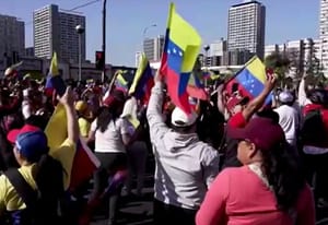 Ativistas venezuelanos de direitos humanos e imigrantes celebram a prisão de Nicolás Maduro