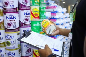 Procon de Várzea Grande-MT fiscaliza e orienta farmácias sobre proibição de lotes de produtos de nutrição infantil