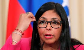 Supremo da Venezuela nomeia vice-presidente Delcy Rodríguez como líder interina após captura de Maduro