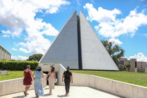 Além da folia: Rota da Paz atrai turistas que preferem silêncio, espiritualidade e reflexão no Carnaval da capital