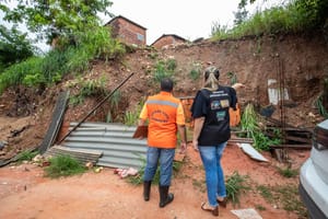 Prefeitura de Cuiabá-MT intensifica apoio a famílias afetadas pelas chuvas e mantém assistência