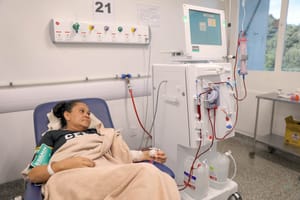 DF amplia em 157% a oferta de hemodiálise e garante 180 vagas para pacientes renais