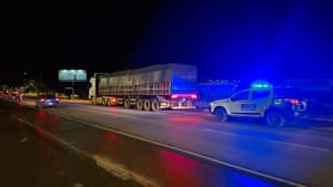 Carga de bebidas avaliada em R$ 450 mil é apreendida e operação soma quase R$ 1 milhão em autuações