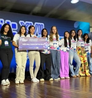 Mais de 30 mulheres e meninas cientistas recebem premiação da Seciteci