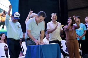 Governo de MT entrega pontes e escolas e anuncia mais R$ 37 milhões para Salto do Céu