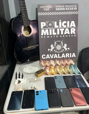 Cavalaria da PM prende dois suspeitos e apreende quatro menores por tráfico de drogas em Nova Mutum-MT
