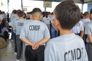 Aberto credenciamento para confecção de uniformes das escolas cívico-militares do DF