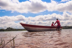 Bombeiros MT salvam mulher arrastada pela correnteza do Rio Araguaia