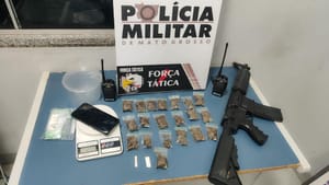 Força Tática prende homem com porções de drogas e simulacro de fuzil em Sinop-MT